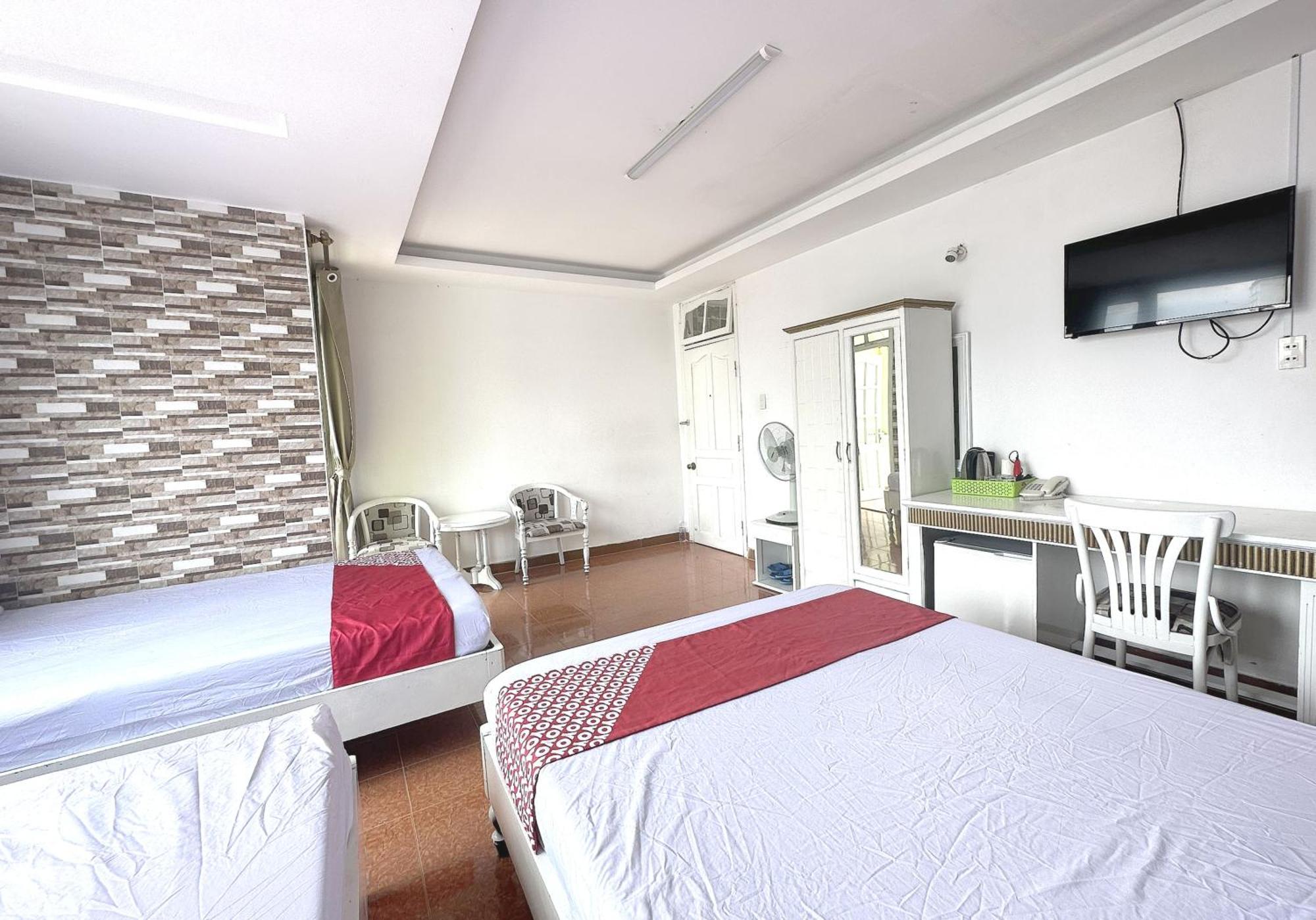 Oyo 1196 Le Vu Hotel Đà Lạt Exterior foto