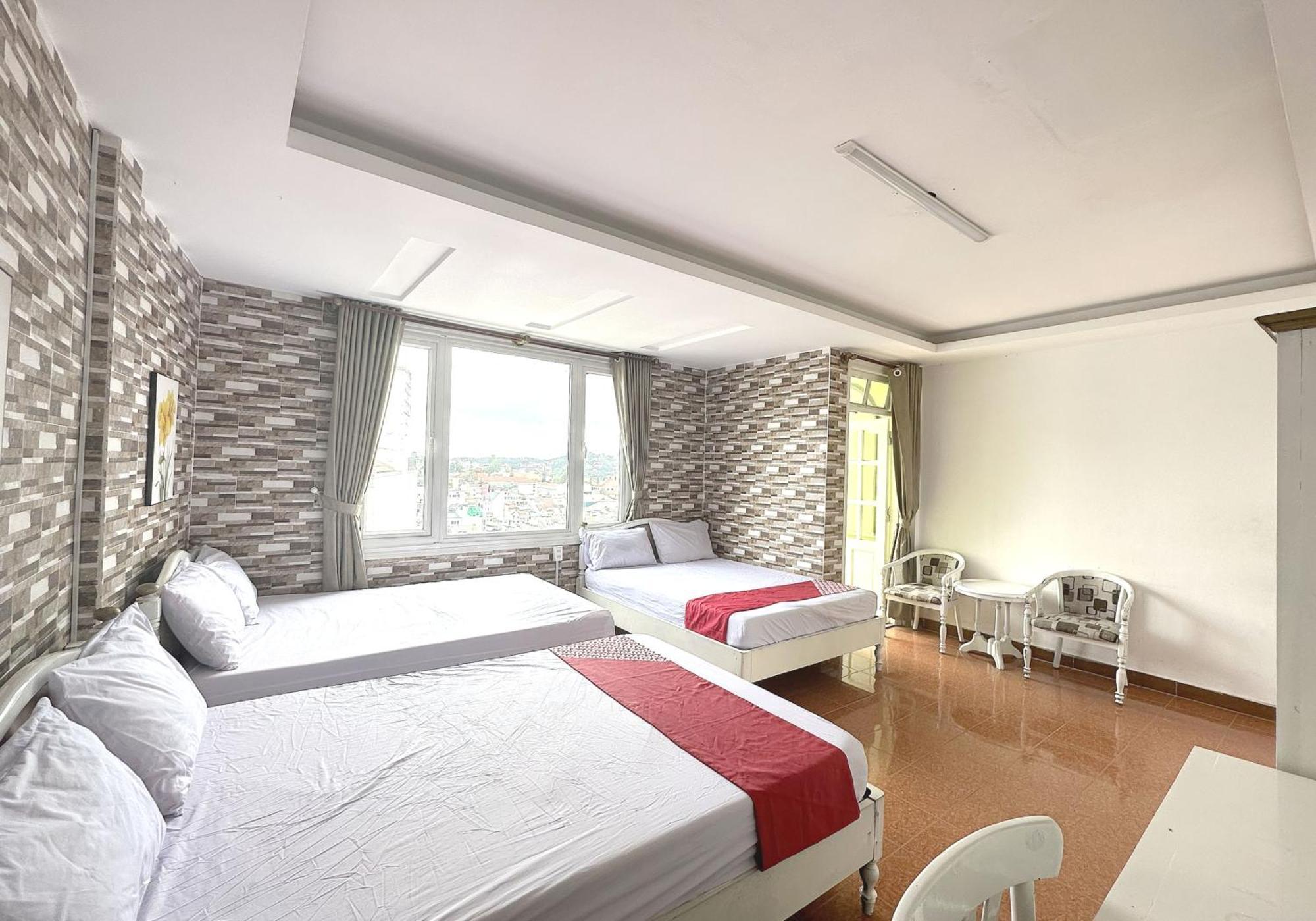 Oyo 1196 Le Vu Hotel Đà Lạt Exterior foto