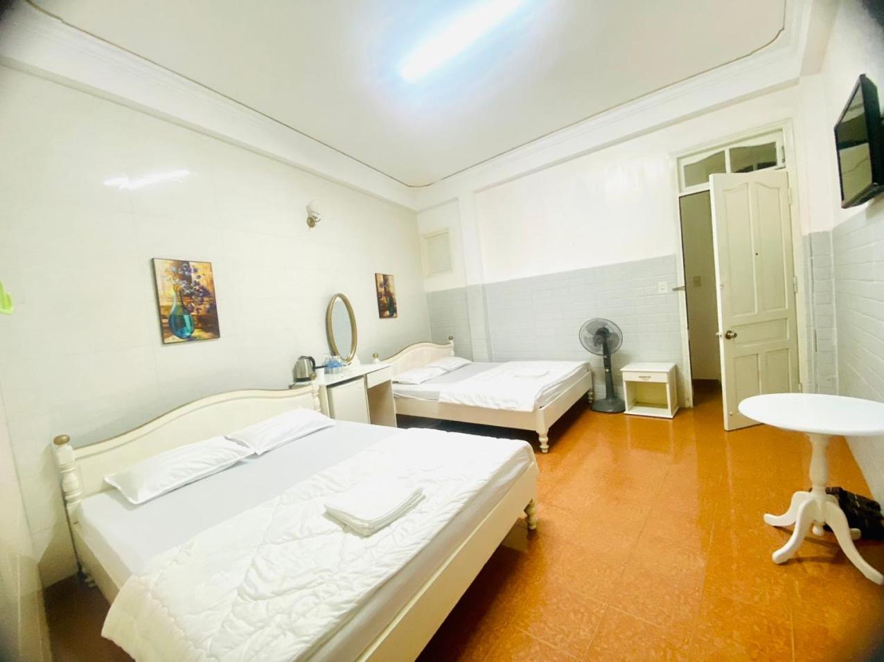 Oyo 1196 Le Vu Hotel Đà Lạt Exterior foto