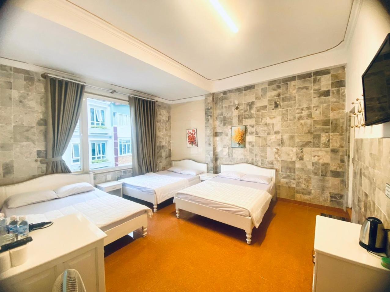 Oyo 1196 Le Vu Hotel Đà Lạt Exterior foto