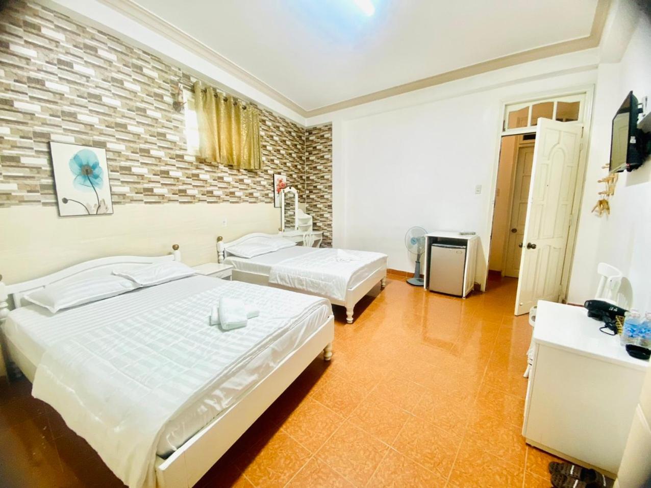 Oyo 1196 Le Vu Hotel Đà Lạt Exterior foto