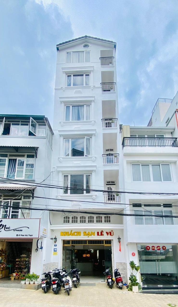Oyo 1196 Le Vu Hotel Đà Lạt Exterior foto