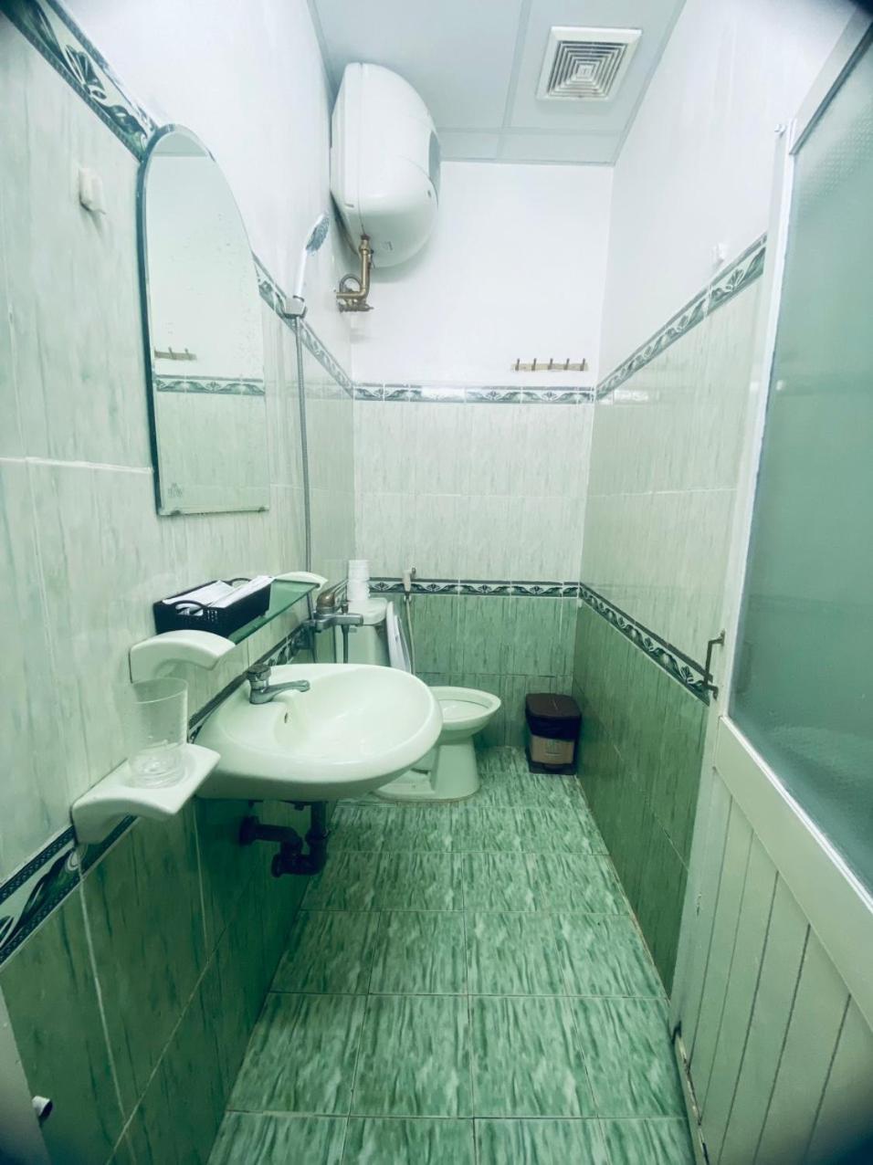 Oyo 1196 Le Vu Hotel Đà Lạt Exterior foto