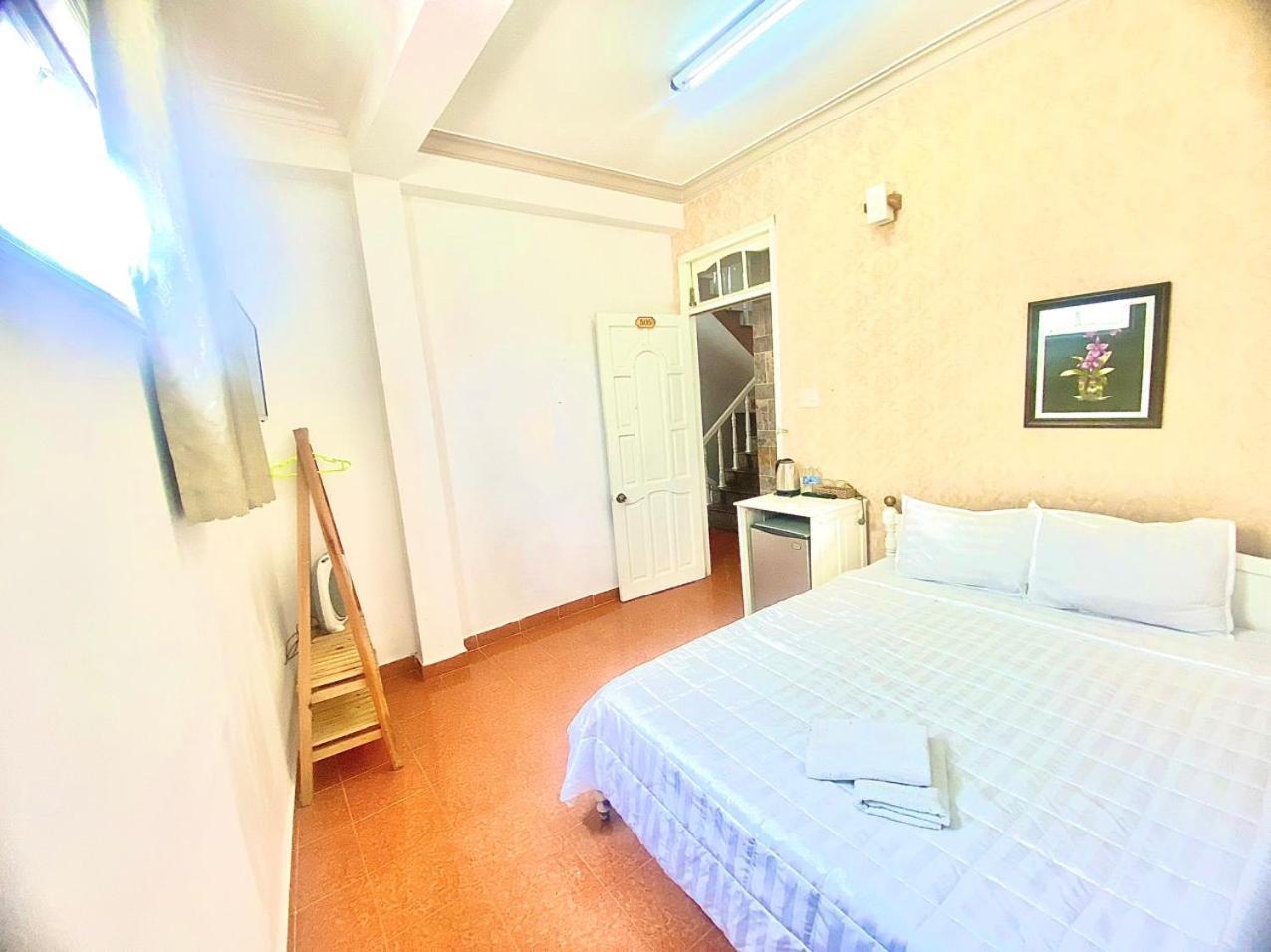 Oyo 1196 Le Vu Hotel Đà Lạt Exterior foto